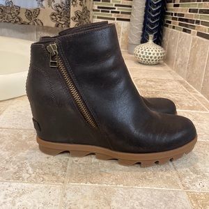Sorel Joan of arctic II wedge zipper boot size 8.5 bnwot